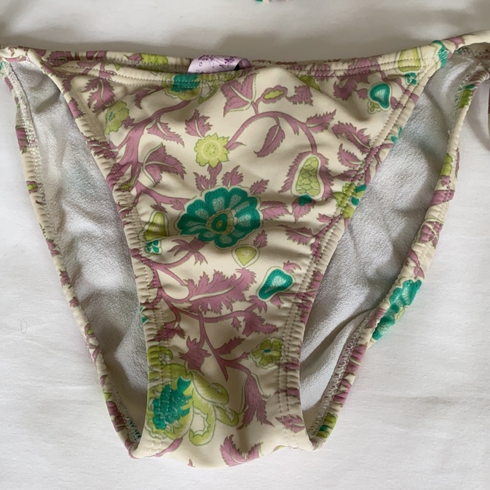 String Bikini - image 2